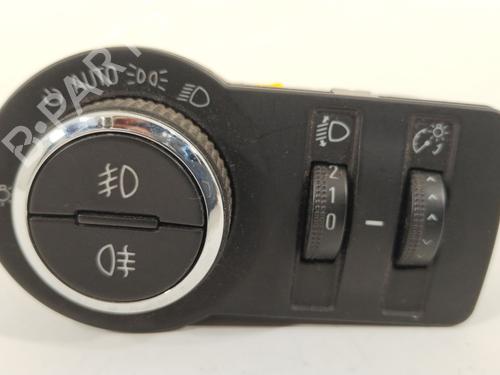 Used Headlight switch CHEVROLET CRUZE (J300) [2009-2025]  28112682