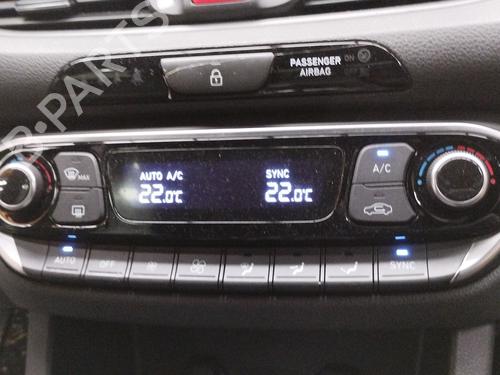 AC-Styringsenhed/Manøvreenhed HYUNDAI i30 (PDE, PD, PDEN) 1.6 CRDi (95 hp) 15845355