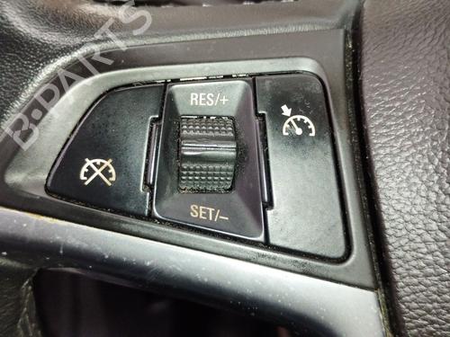 Used Steering wheel controls Steering wheel controls 36989117 36989117