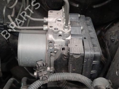 Used ABS pump TOYOTA RAV 4 III (_A3_) 2.2 D (ALA35_) (150 hp) 29500560