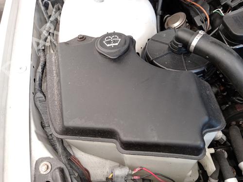 Used Windscreen washer tank Windscreen washer tank 38285505 38285505