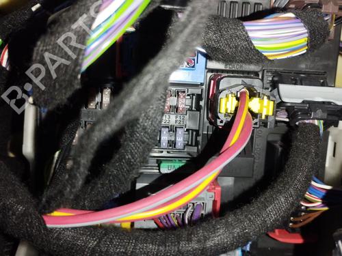 Used Fuse box Fuse box CITROËN C3 AIRCROSS II (2R_, 2C_) 1.2 PureTech 82 (2RHMRC, 2RHMZB) (82 hp) 33872714 33872714