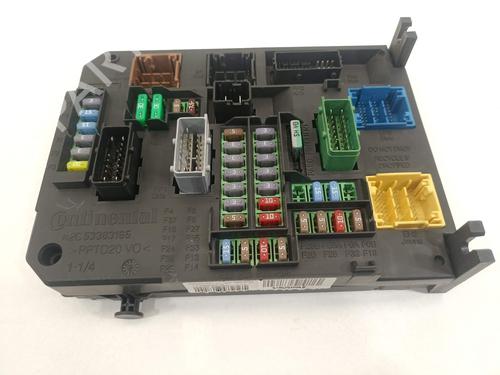 Used Fuse box Fuse box 13754380 13754380