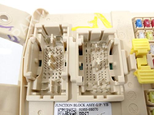 Fuse box KIA STONIC (YB) | BP23957660E1 - Image 2