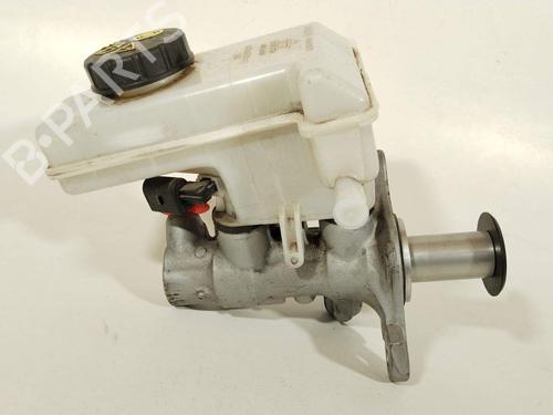 brake-master-cylinder-audi-a3-sportback-8va-8vf-2012-2013-2014-2015-2016-2017-2018-2019-2020-2021-38565865 main image