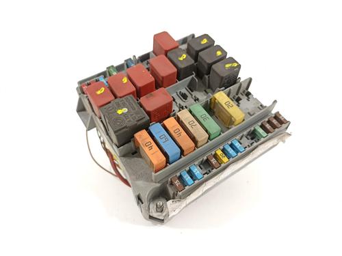 Used Fuse box Fuse box 18346309 18346309