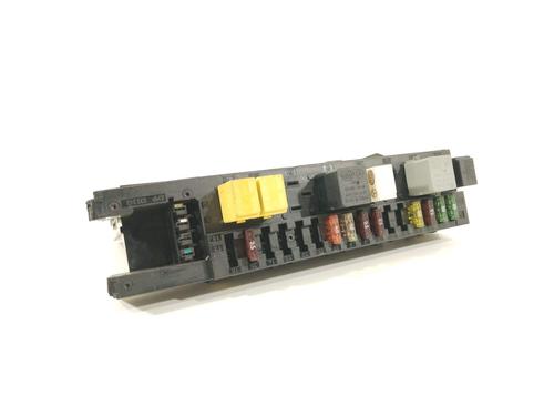 Used Fuse box Fuse box 17529646 17529646