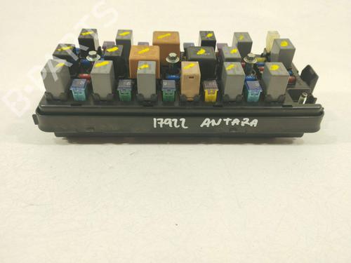 Fuse box OPEL ANTARA A (L07) 2.0 CDTI 4x4 | BP38772420E1 - Image 3