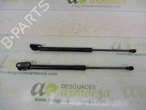 Used Tailgate lift support TOYOTA YARIS (_P13_) 1.0 (KSP130_, KSP130) (69 hp) 14302222