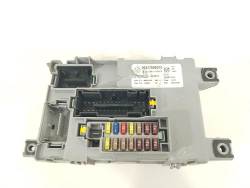 Used Fuse box FIAT 500 (312_) 1.4 (312AXC1B, 312CXC1B) (100 hp) 26562711