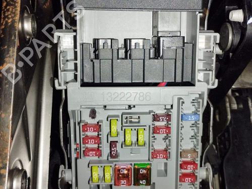 Used Fuse box Fuse box 36391466 36391466