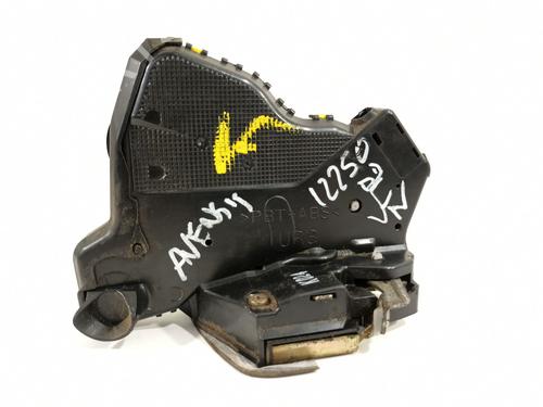 Used Front right lock TOYOTA AVENSIS (_T25_) [2003-2008]  17615567