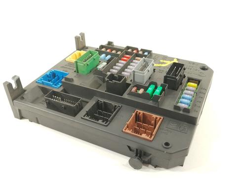 Fuse box PEUGEOT 308 SW II (LC_, LJ_, LR_, LX_, L4_) 2.0 BlueHDi 150 | BP29528028E1