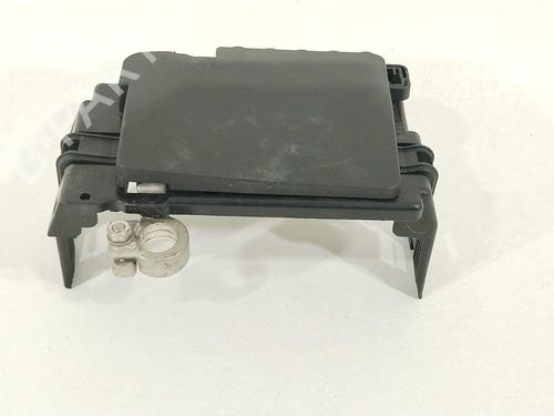 Used Fuse box Fuse box 36501998 36501998