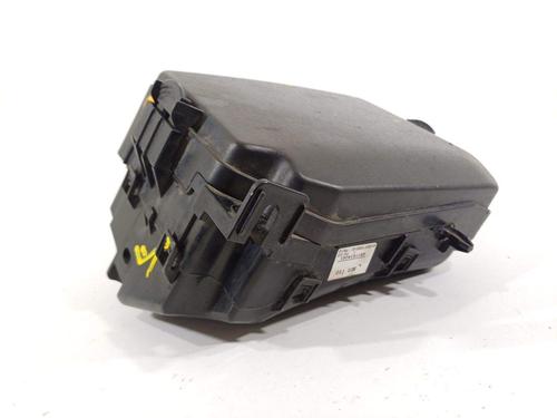 Used Fuse box Fuse box 39621584 39621584