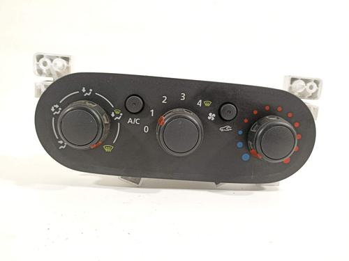 Used Climate control Climate control 21495055 21495055