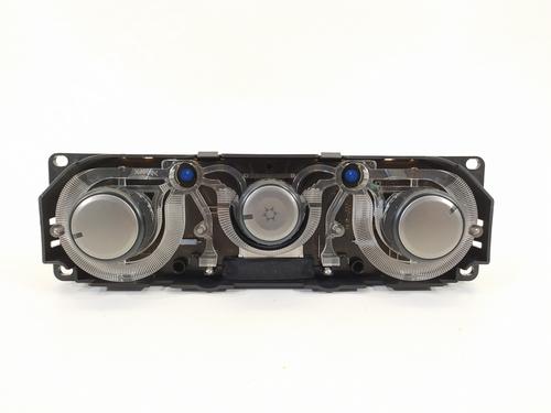 Commande Chauffage MITSUBISHI GRANDIS (NA_W) 2.4 MIVEC (NA4W) (165 hp) 8486691