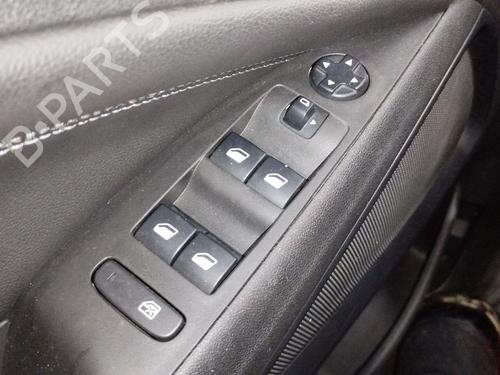 Fensterheberschalter links vorne für Fensterheberschalter links vorne OPEL CROSSLAND X / CROSSLAND (P17, P2QO) 1.5 Turbo D (75) (102 hp) 36755054 36755054
