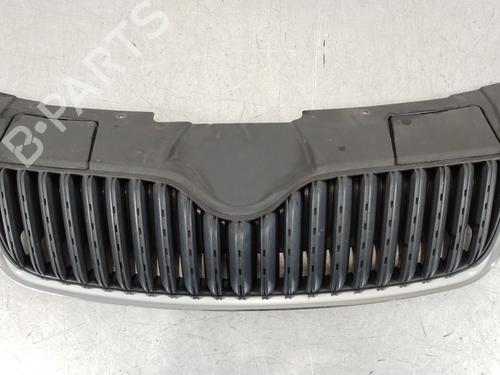 Used Grille SKODA ROOMSTER (5J7) 1.9 TDI (105 hp) 28140982