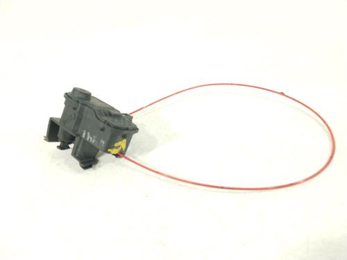 Siłownik klapki wlewu paliwa AUDI A4 B8 (8K2) | BP30832855E18