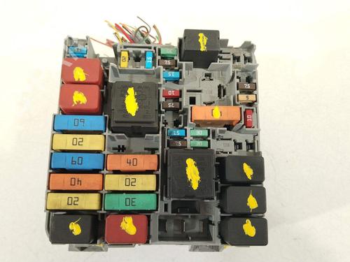 Used Fuse box Fuse box 37632885 37632885