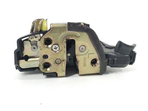 Used Front left lock TOYOTA COROLLA (_E12_) 1.4 D (NDE120_, NDE120R) (90 hp) 23106358