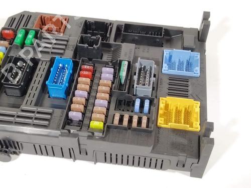 Used Fuse box Fuse box 27806134 27806134