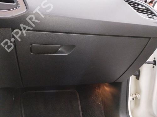 glove-box-seat-leon-5f1-2012-2013-2014-2015-2016-2017-2018-2019-2020-2021-31828729 main image