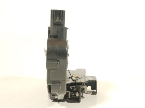 Front left lock VOLVO S40 II (544) 2.0 D | BP32261955C98