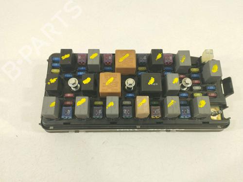 Used Fuse box Fuse box 38772420 38772420