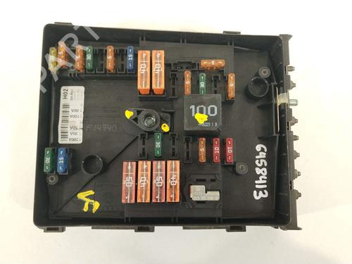 Used Fuse box Fuse box 27892523 27892523