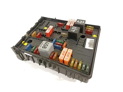 Used Fuse box Fuse box 19097707 19097707