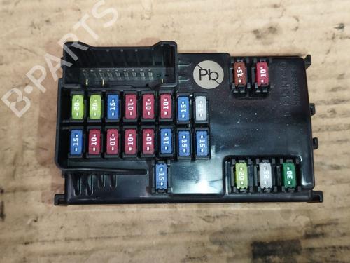Used Fuse box Fuse box 38460428 38460428