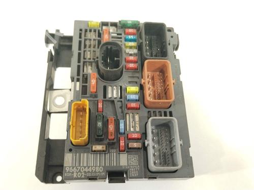 Used Fuse box Fuse box 26739348 26739348