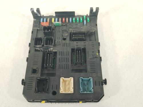 Used Fuse box Fuse box CITROËN BERLINGO / BERLINGO FIRST Box Body/MPV (M_) 1.6 HDI 90 (MB9HX, MC9HX) (90 hp) 39430482 39430482