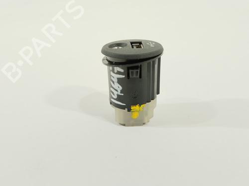 Switch NISSAN JUKE (F15) 1.6 DIG-T NISMO RS | BP27870465I30 