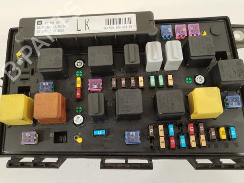 Used Fuse box Fuse box OPEL ASTRA H GTC (A04) 1.6 (L08) (105 hp) 33182257 33182257