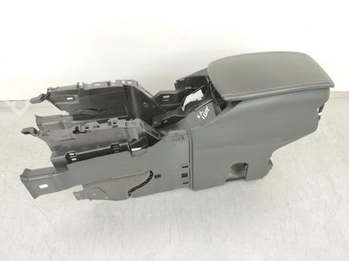 Used Armrest / Center console Armrest / Center console 13874505 13874505