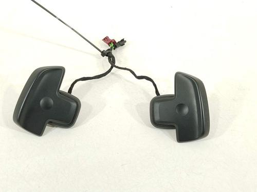 Used Steering wheel controls Steering wheel controls 38267176 38267176