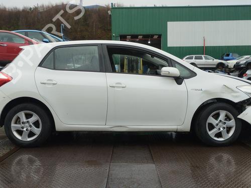 Fuse box TOYOTA AURIS (_E15_) 1.8 Hybrid (ZWE150_, ZWE150R) | BP31837346E1 