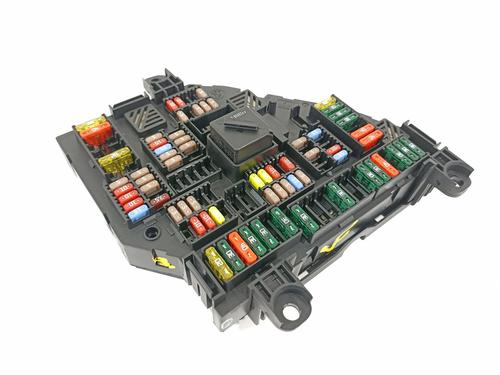 Used Fuse box BMW 5 (F10) 520 d (184 hp) 18312688