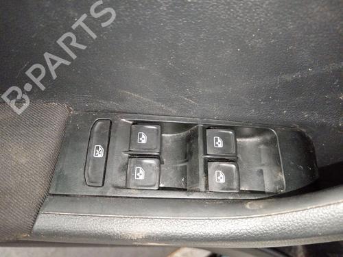 Used Left front window switch SKODA FABIA III (NJ3) [2014-2021]  22910651