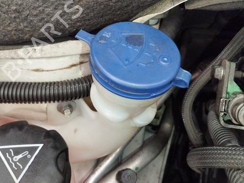 Used Windscreen washer tank Windscreen washer tank 38074337 38074337