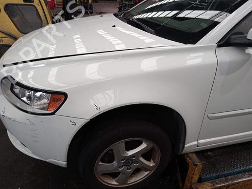 Used Left front fenders Left front fenders VOLVO S40 II (544) D2 (115 hp) 39980896 39980896