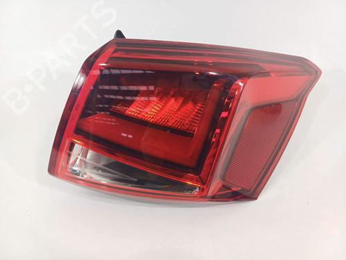 Used Right taillight Right taillight 25772514 25772514