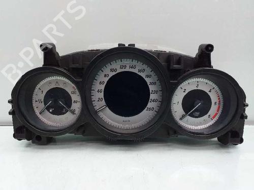 Used Instrument cluster MERCEDES-BENZ C-CLASS (W204) C 250 CDI (204.003) (204 hp) 5822548