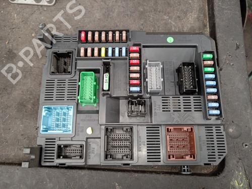 Used Fuse box Fuse box PEUGEOT 208 I (CA_, CC_) 1.4 VTi (95 hp) 34439266 34439266