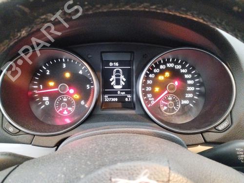 Used Instrument cluster VW GOLF VI (5K1) 1.6 TDI (105 hp) 29993497
