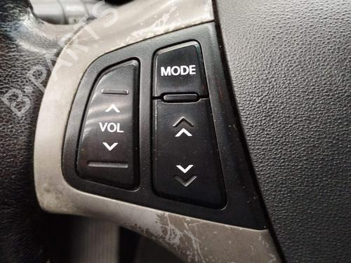 steering-wheel-controls-hyundai-i30-estate-fd-2007-2008-2009-2010-2011-2012-36017148 main image