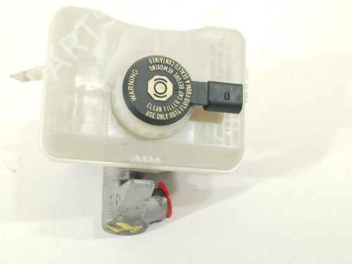 Used Brake master cylinder Brake master cylinder 37444504 37444504